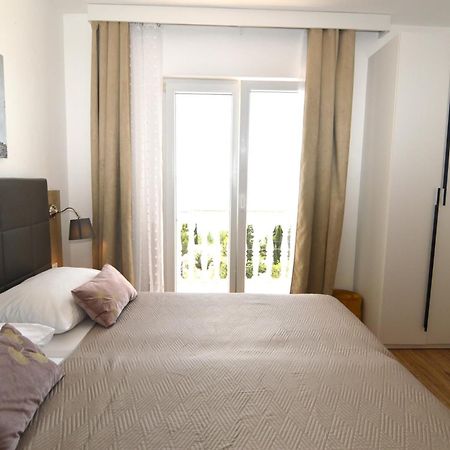 Amari Appartement Starigrad Paklenica Buitenkant foto