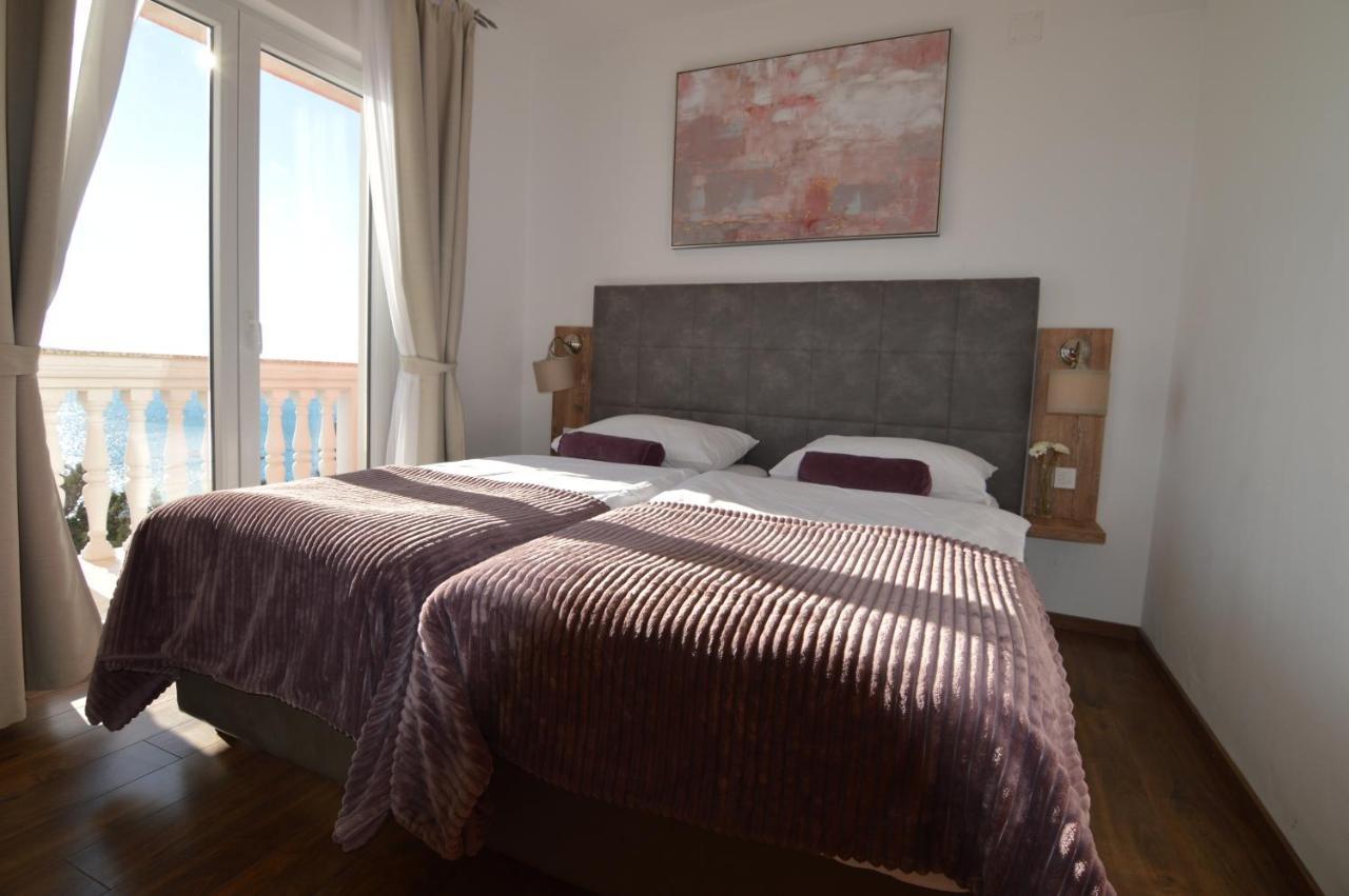 Amari Appartement Starigrad Paklenica Buitenkant foto