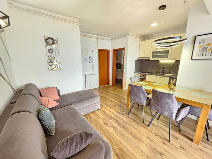 Amari Appartement Starigrad Paklenica Buitenkant foto