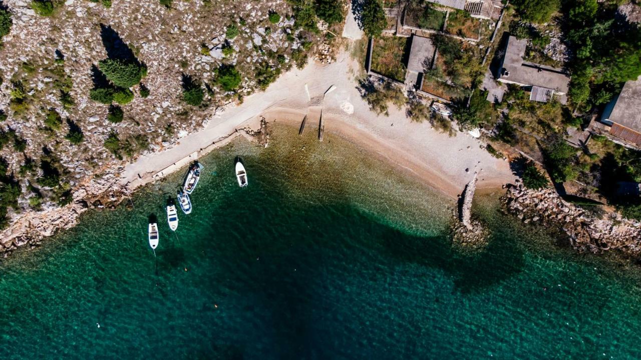 Amari Appartement Starigrad Paklenica Buitenkant foto